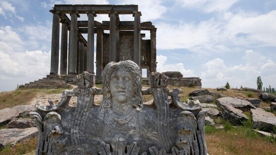    В Турции археологи нашли 2000-летнюю римскую косметику Татьяна Сидорова