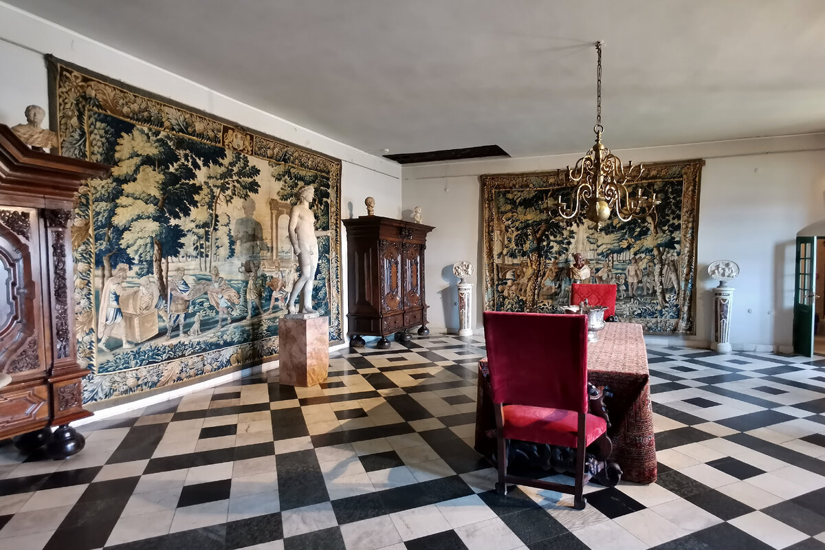 Большая палата. Фото автора. 