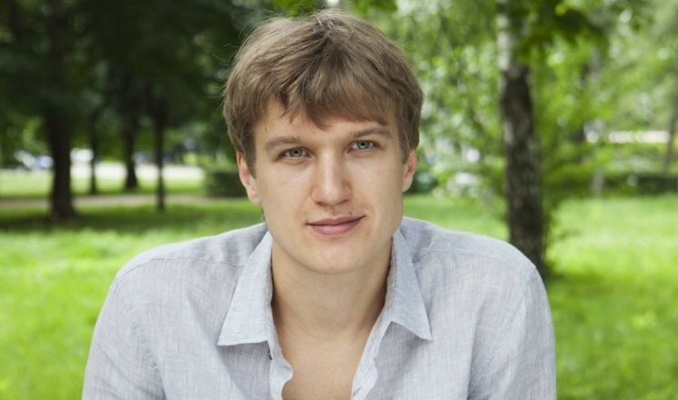      Анатолий Руденко. Кадр из сериала «Две судьбы» Алина Дьякова