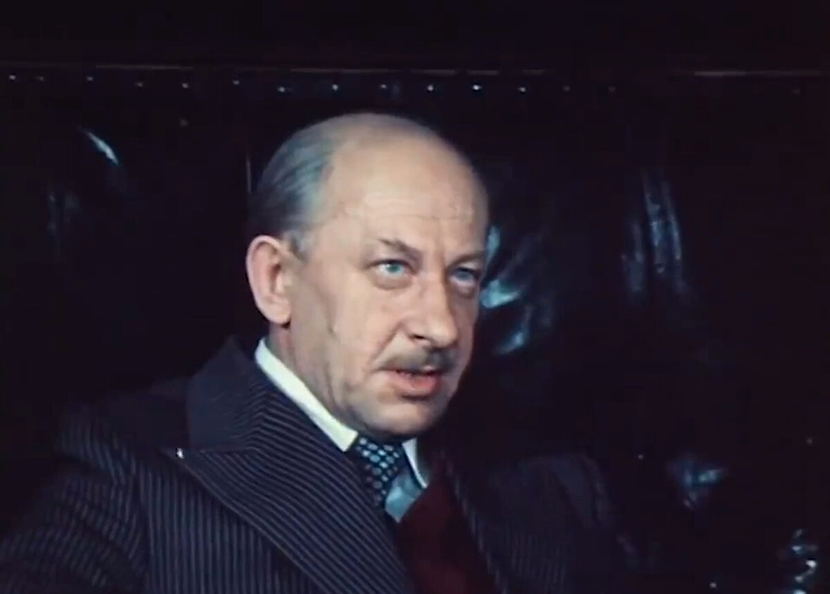 Кадр из кинофильма "Место встречи изменить нельзя", 1979 г., режиссер Станислав Говорухин, сценаристы Аркадий Вайнер, Георгий Вайнер, композитор Евгений Геворгян (скриншот) 