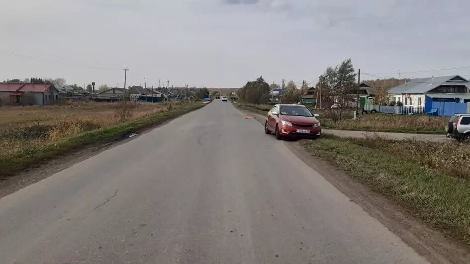     Сообщение о дорожно-транспортном происшествии поступило в дежурную часть МО МВД России «Тюкалинский» сегодня, 7 октября, в 13:05.