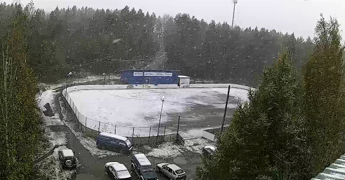    В Карелии выпал первый снег скриншот с камер видеонаблюдения «Ситилинк»