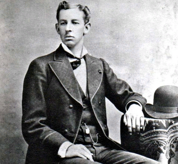 Адольф Александр Шайе.