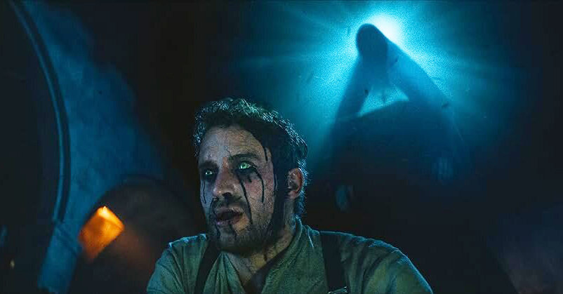 Кадр из фильма The Nun II. Режиссер: Майкл Чавес. Оператор: Тристан Найби. Производство: Atomic Monster, New Line Cinema, The Safran Company