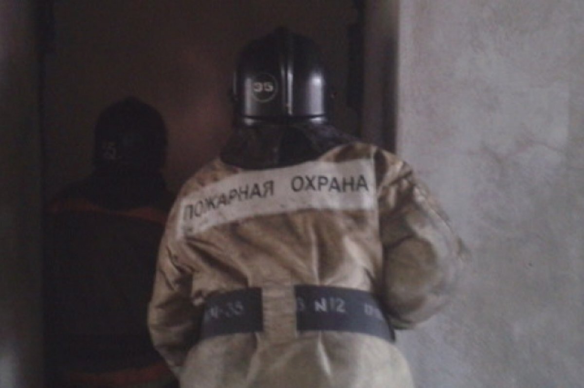    В Пензе на улице Суворова спасли мужчину из горящей квартиры