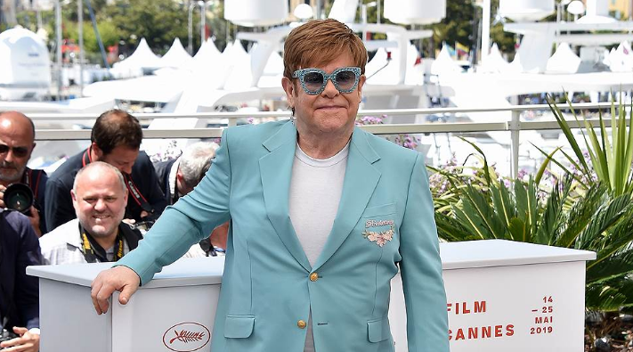 Сэр Элтон Джон. Фото из Яндекса