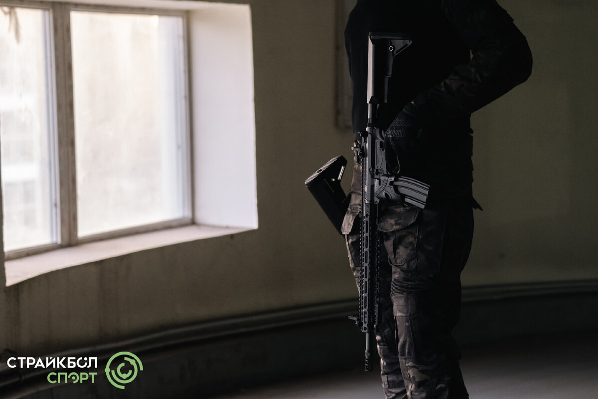 Страйкбольный автомат M4 Spike Rare Breed Spartan с цевьем 13.2 дюйма (33,5 см)  от Cyma (CM108)