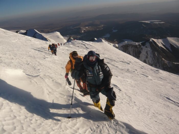 Верхние склоны Шишапангмы, на приблизительной высоте, где произошла лавина. Точный маршрут, по которому пошли альпинисты, неясен, поскольку существует несколько вариантов. Фото: Эдурне Пасабан