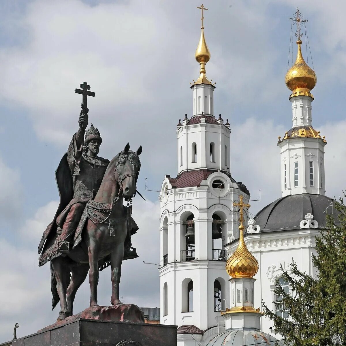 Памятник ивану грозному в орле фото Это памятник не Грозному, а тому, какой должна быть власть в России по мнению те