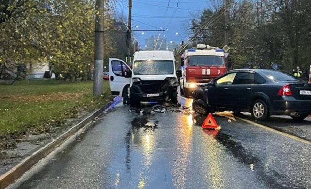    Авария на улице Ермака в Иванове: подробности