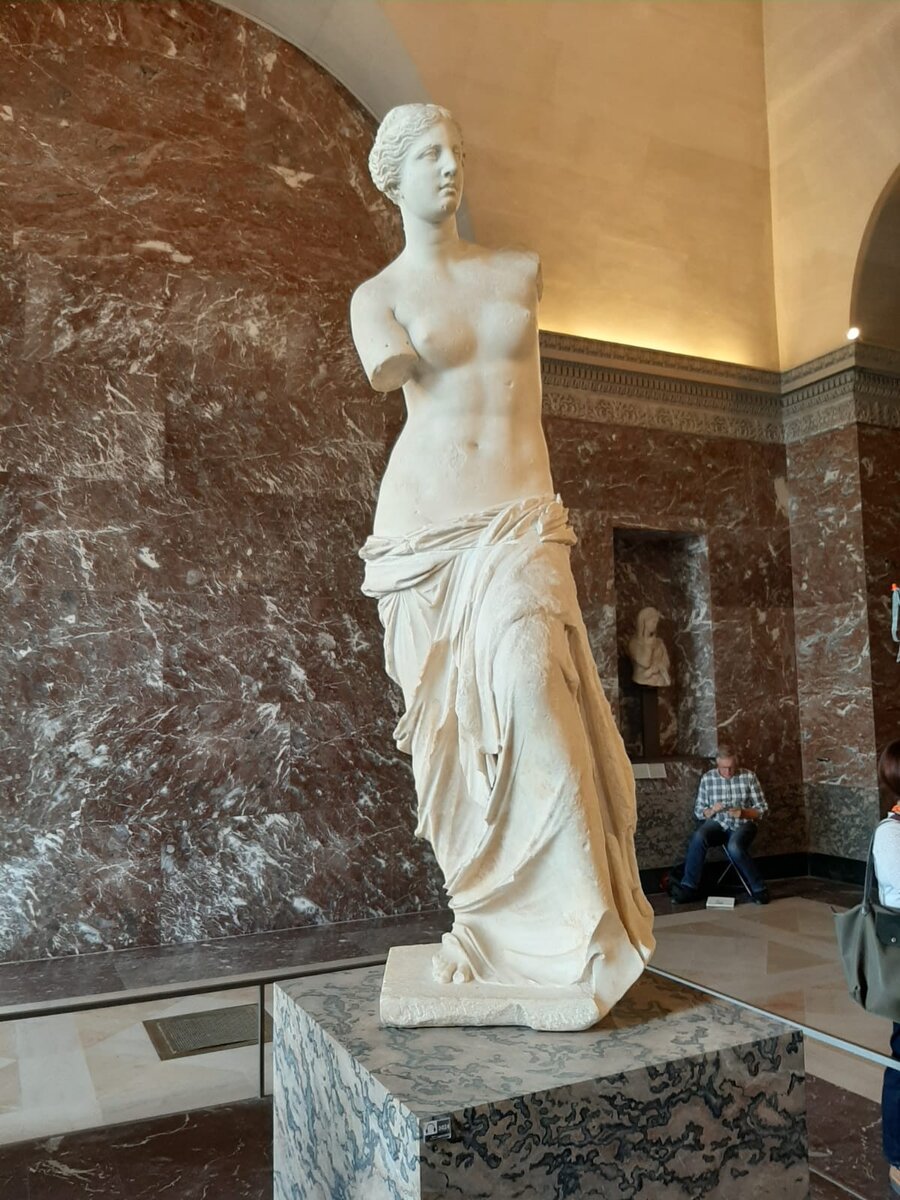 Лувр. Венера.