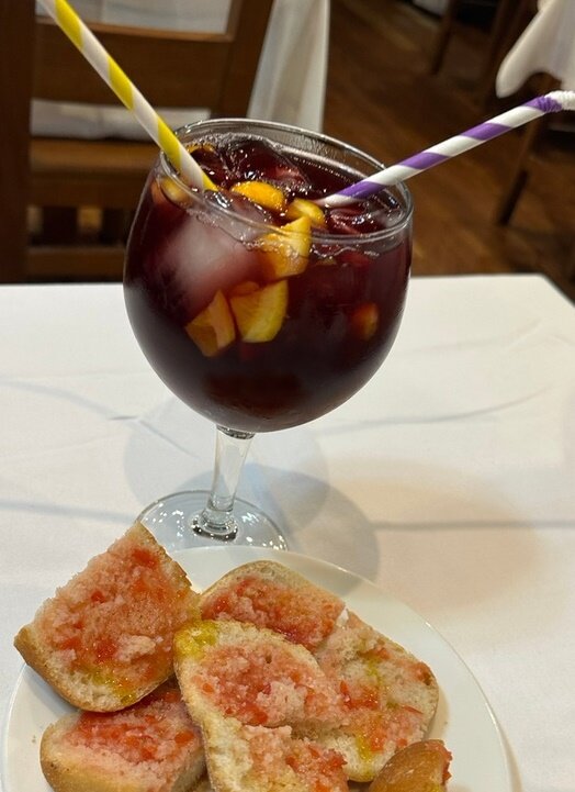 А эта сангрия из Барселоны