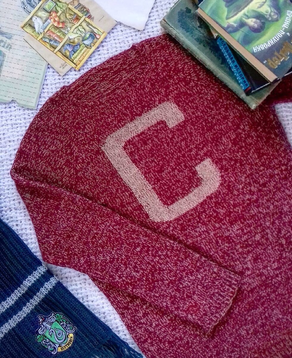 Ну, вязала из того, чего хватало, а хватало бордового шетланда и бежевой Хаапсалу.