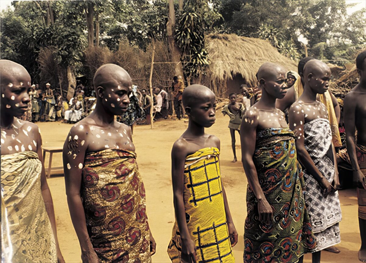 "Трокоси" — ритуальные рабыни в Африке/ © Кадр: фильм «Punctured Hope»