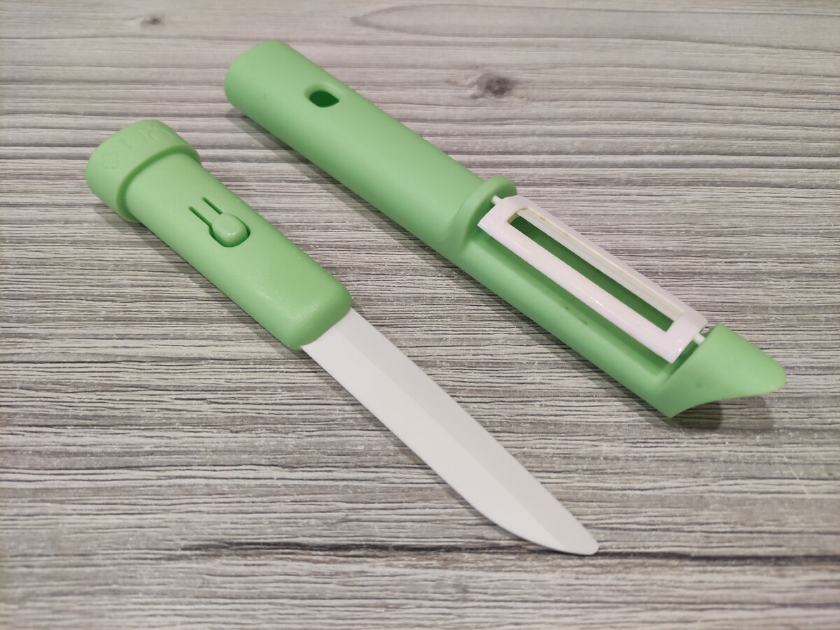 Размеры: овощечистка – 16х2,5 см; нож – 15х2,5 см. 