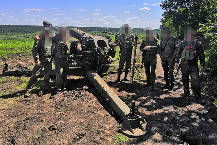    «Ребята собрались все работящие, веселые. Сначала, конечно, были определенные трения. Но это уж как всегда, когда собирается мужской коллектив «в возрасте»… Фото предоставлено героем