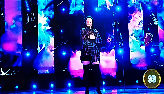 Алсу Шайдуллина. Фото: скриншот с экрана телевизора в обработке автора