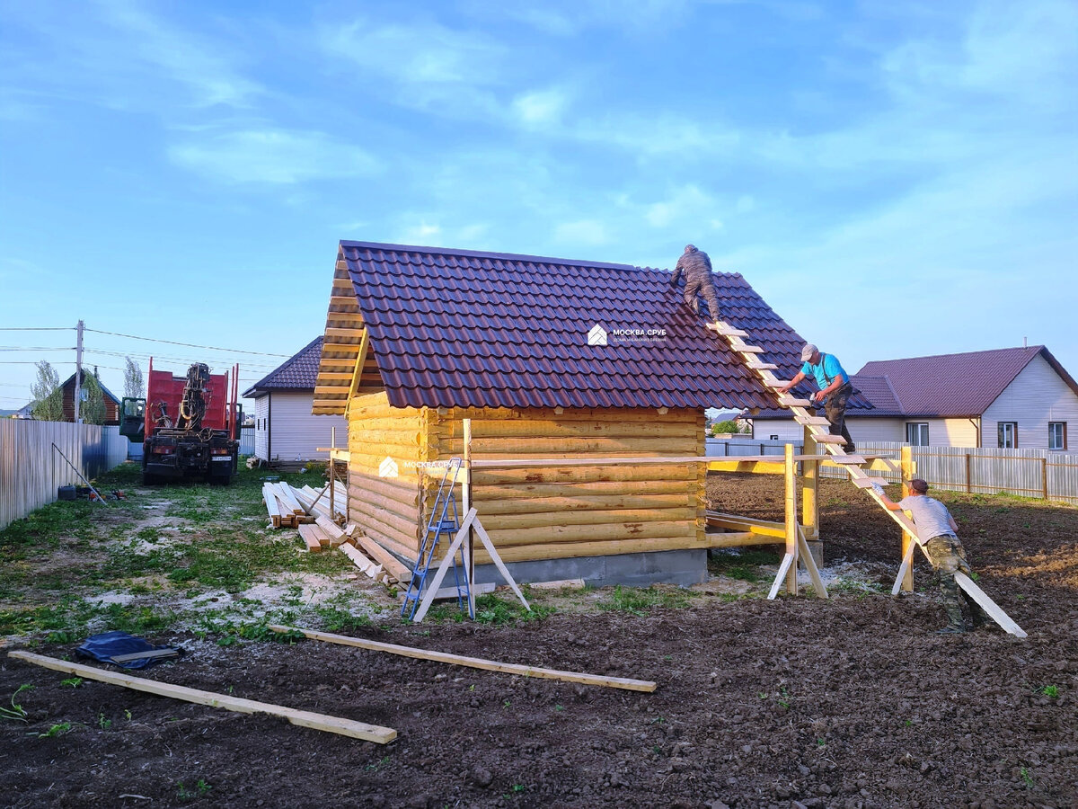 Сруб бани в лапу - проект 4х5 + терраса 2,5 метра