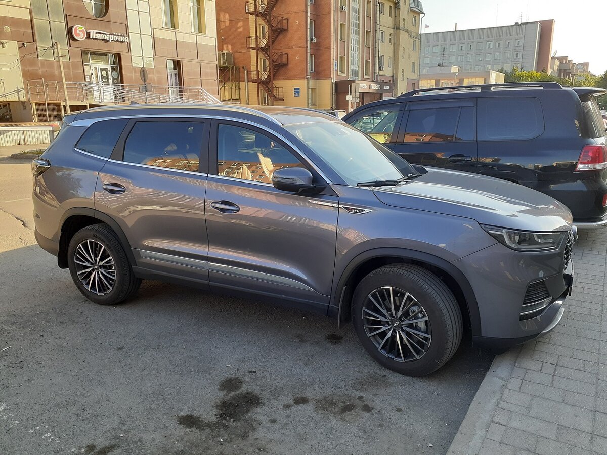 Кроссовер Chery Tiggo 8 на дорогах не редкая модель  