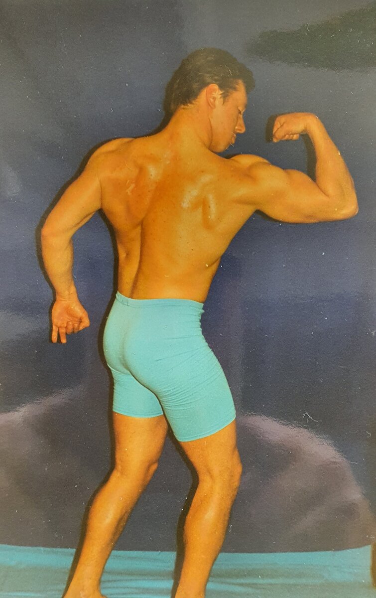 Без стероидов. Вес 82- 83 кг. 