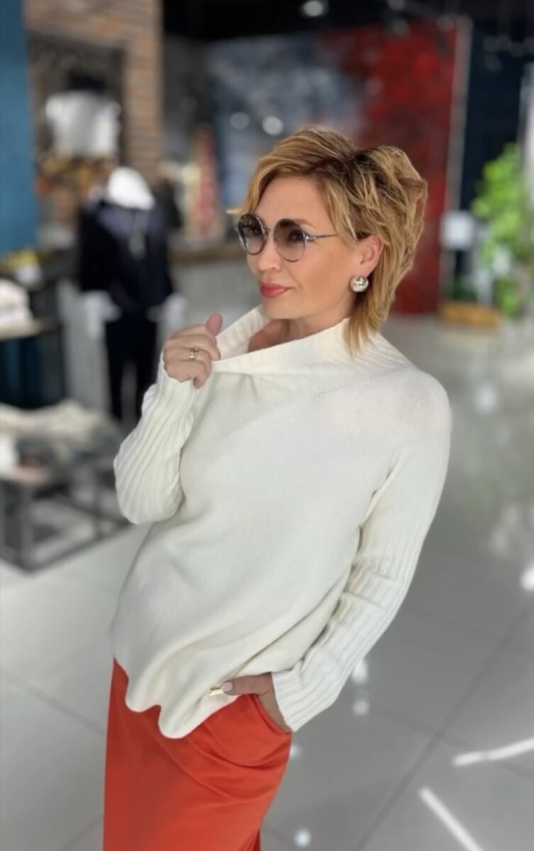 Модные комплекты одежды для женщин 45+. Подборка с брючным костюмом ...