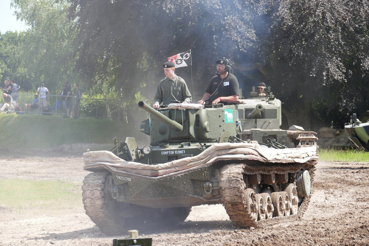 Valentine IX DD на фестивале Tankfest-2019.