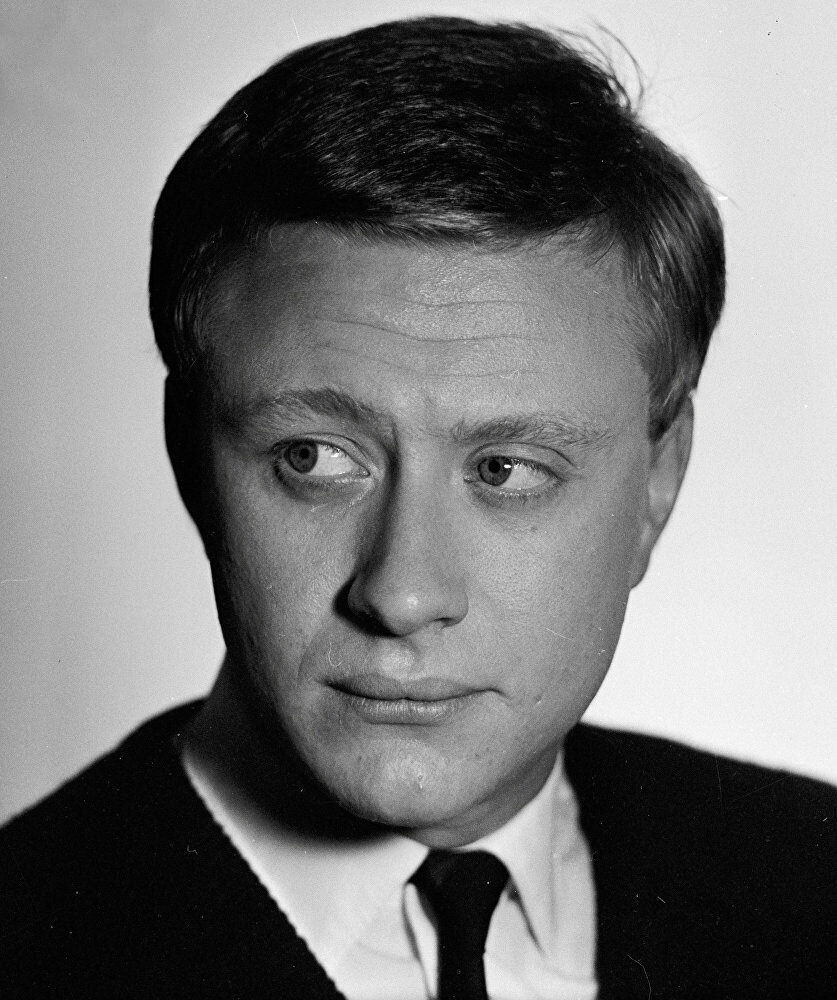 Андрей Миронов.