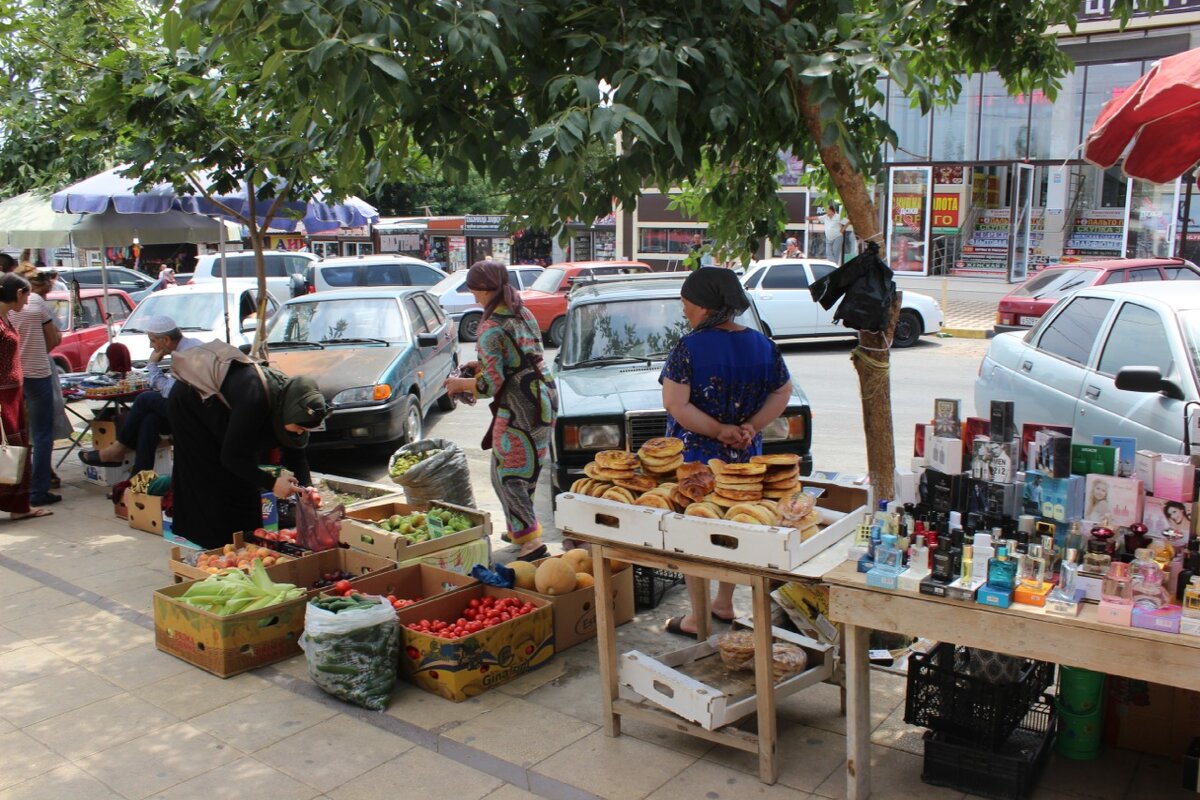 Улица мусы манарова в дербенте рынок продуктовый. Дербент рынок центральный. Дербент базары. Верхний базар в дербенте. Дербент рынок центральный.