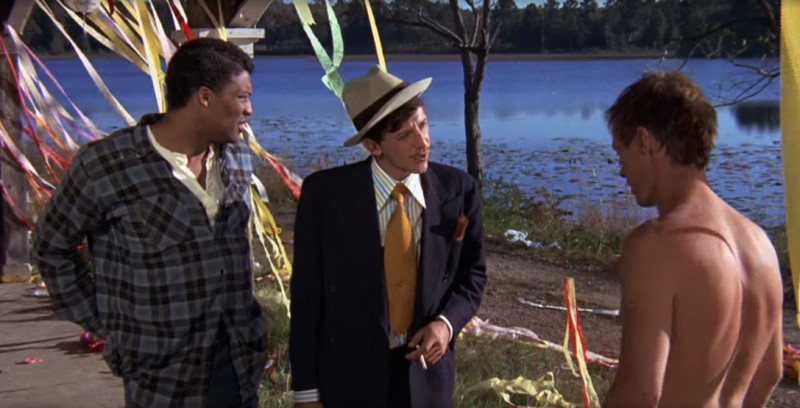 Вон Мортон (Берни Кейси) и Рэйк Браун (Барри Праймус), кадр из фильма "Берта по прозвищу Товарный вагон" /Boxcar Bertha (США, 1972)