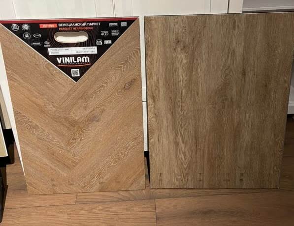 Слева укладкой "елочка" на Нахимовском в Экспоцентре стоит 7500 р/ м2 , у моих поставщиков 5500 р/м2. Справа  палубной укладкой на Нахимовском 5500 р/м2, у моих поставщиклв 3590 р/М2