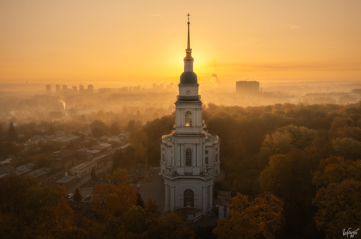 Храмы Тулы осенью