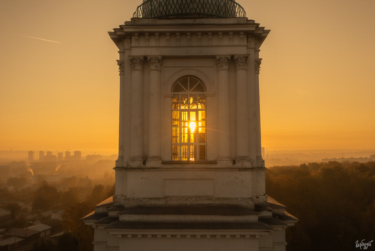 Храмы Тулы осенью