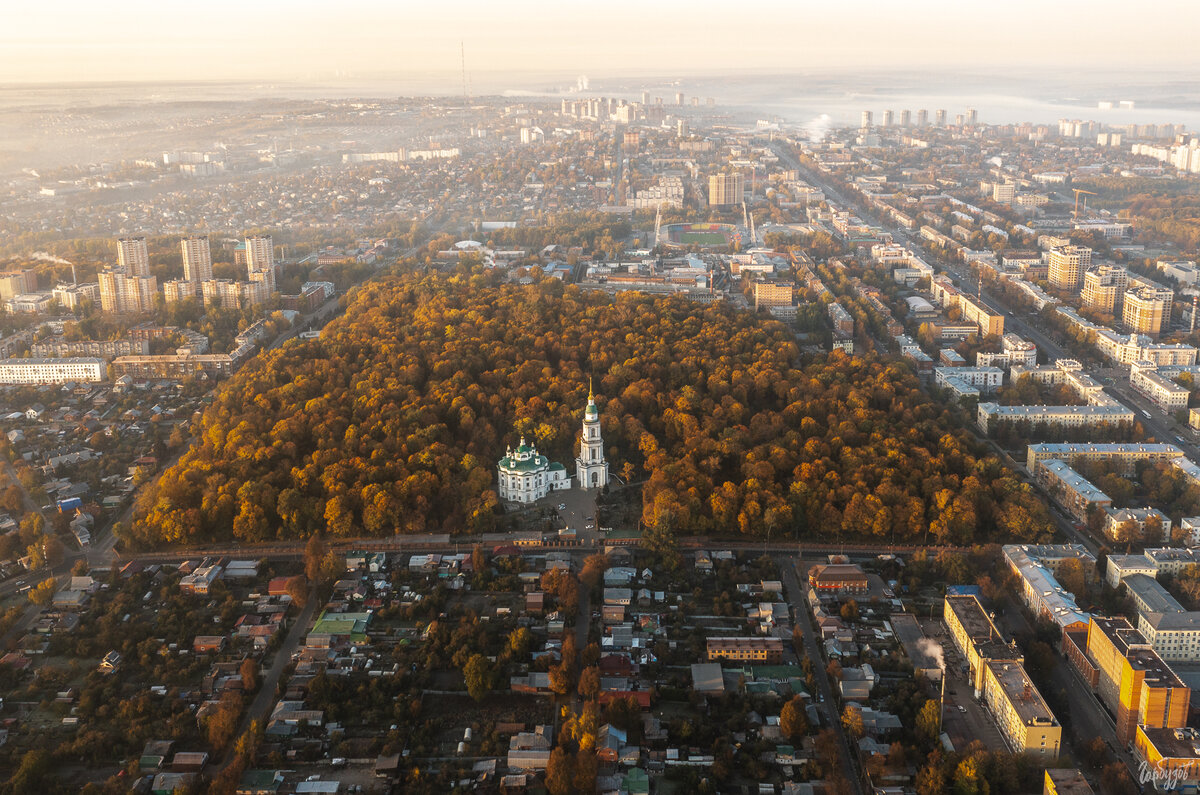 Храмы Тулы осенью