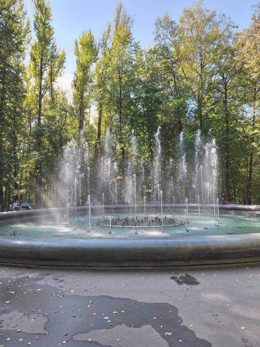Фонтаны в парке