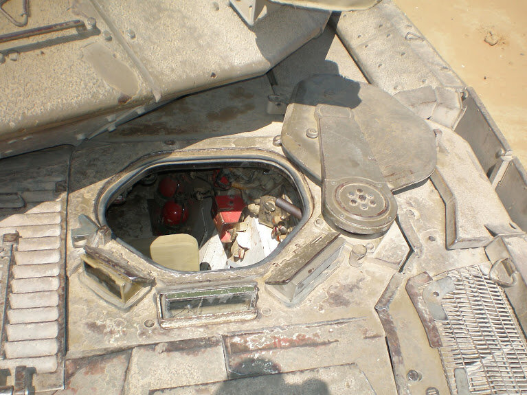 Место мехвода Merkava Mk.4 