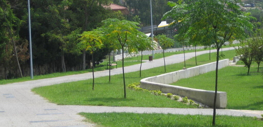 Променад в районе отеля Club Grand Side