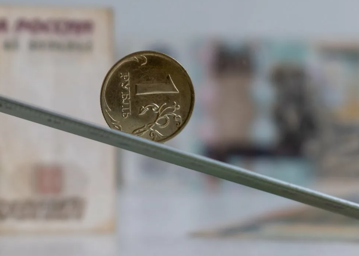    Аналитики рассказали, что будет дальше с курсом рубля Алексей А.