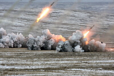    Стрельбы тяжелой огнеметной роты ТОС-1А «Солнцепек» ©Vitaly V. Kuzmin, CC BY-SA 4.0 Wikipedia.org