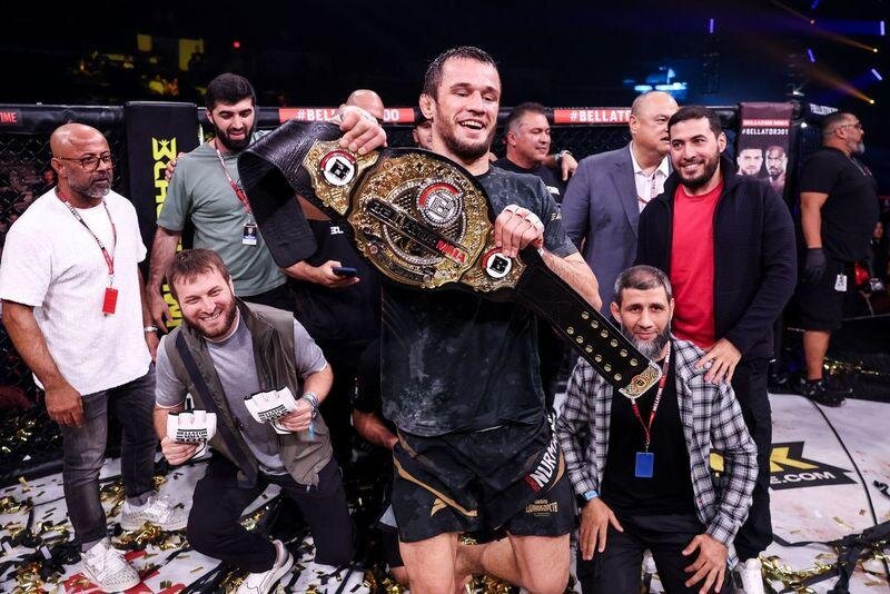     Усман Нурмагомедов защитил пояс Bellator