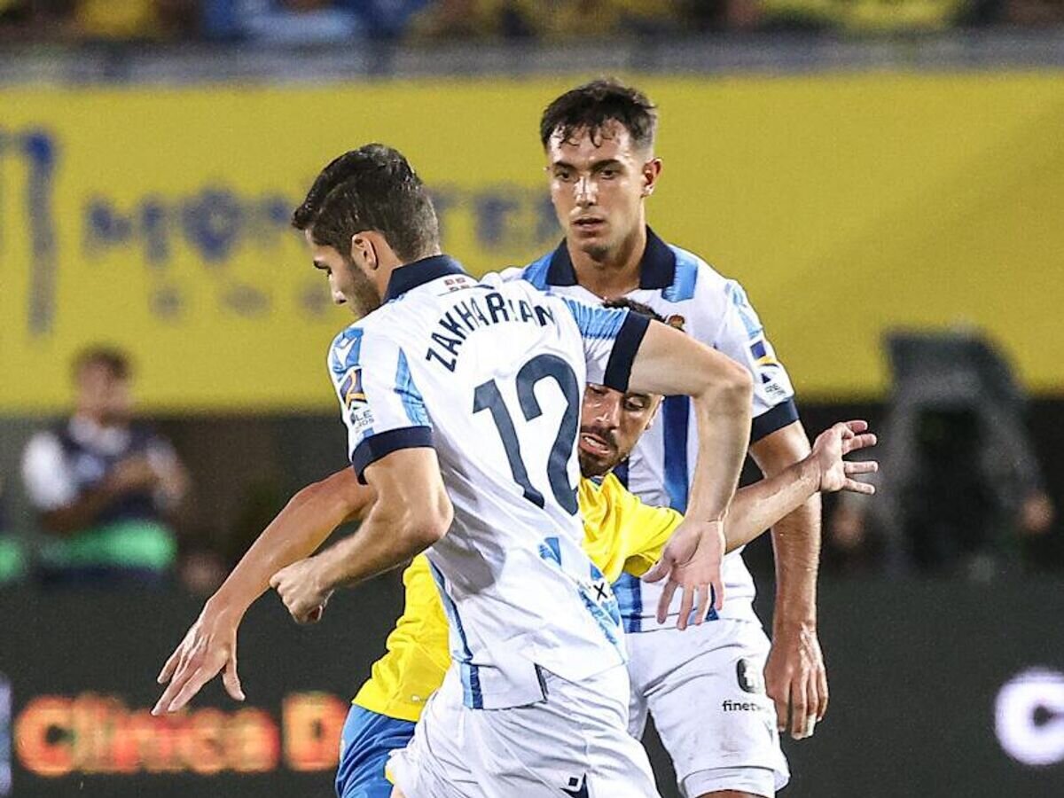    Российский полузащитник "Реал Сосьедад" Арсен Захарян в матче Примеры© пресс-служба клуба "Реал Сосьедад"