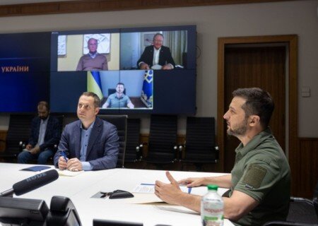    Украина Зеленского как одноразовый инструмент