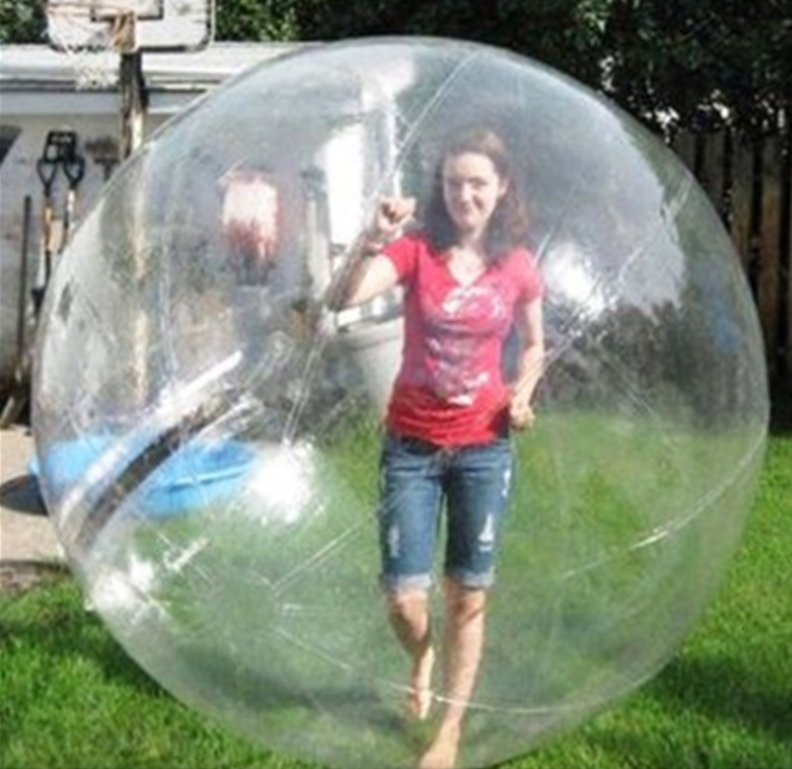 Современный Зорб для хождения по воде.