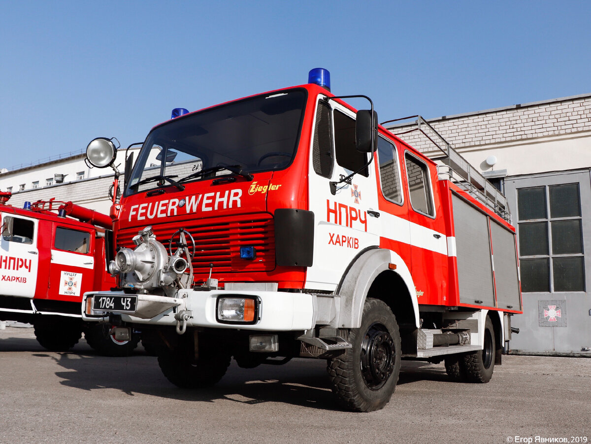 Пожарный автонасос LF-16-TS на шасси Mercedes-Benz 1019 AF.