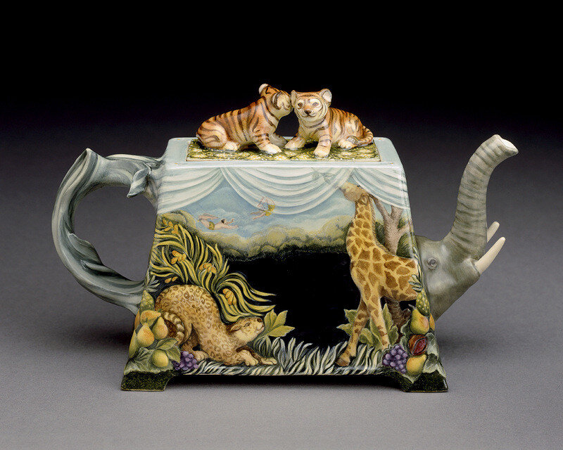 чайники с животными  ( листайте подборку )