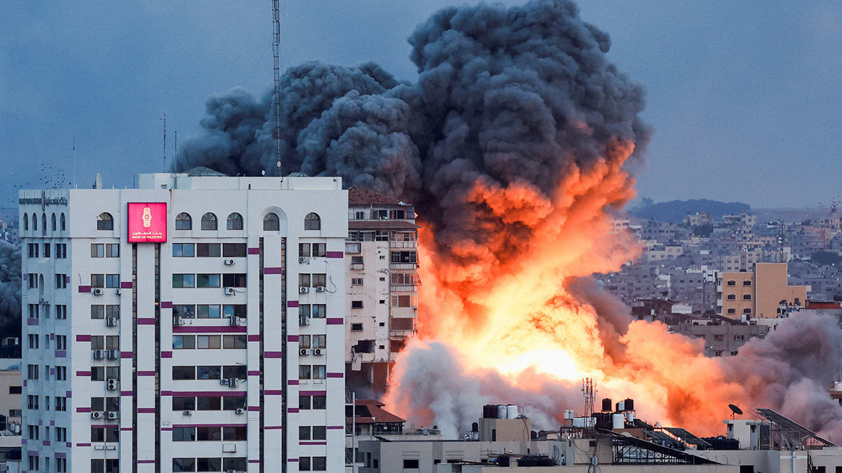 ⓒ облетевшее весь мир фото Израиля; автор Mohammed Salem / Reuters 