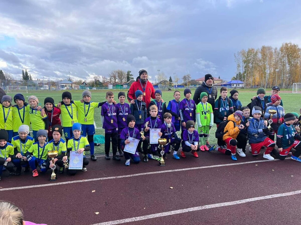 В Ялуторовске прошёл решающий раунд первенства Тюменской области по футболу среди юношей 2014-2015 годов рождения. В нём выступали восемь команд.