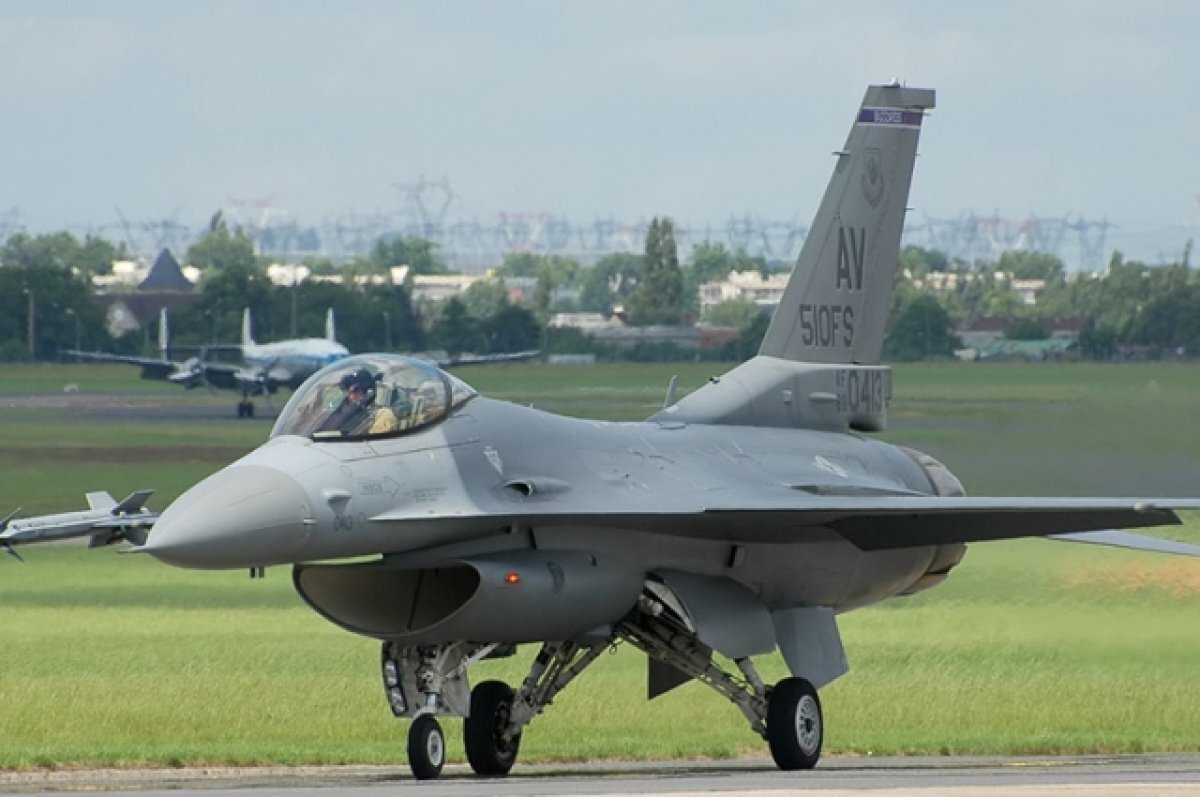    Военный эксперт Литовкин сообщил, почему от F-16 Украине будет мало пользы