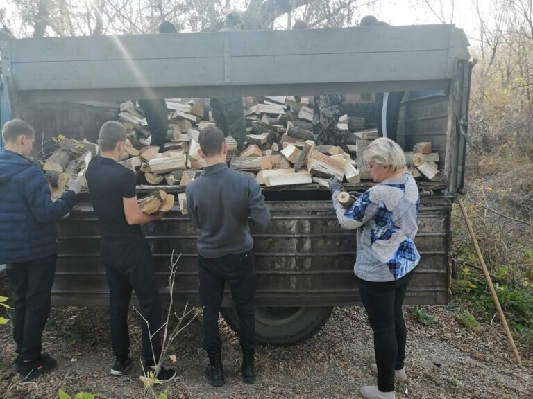    В Абдулинском округе оказали помощь семье участника спецоперации Кристина Просвиркина