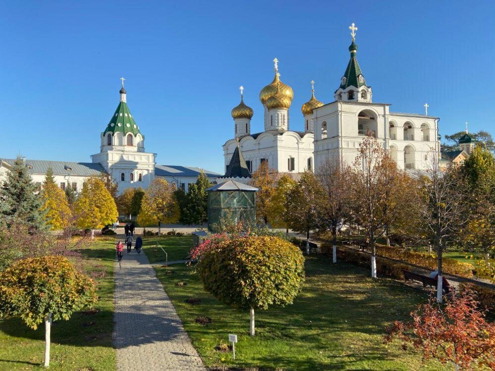 Самые красивые города России для путешествия