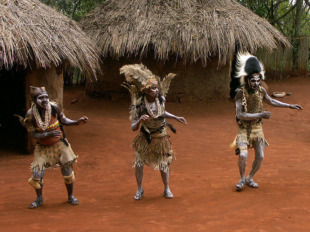Ритуальные танцы мужчин племени. Танцы народов Африки. Ритуальные танцы народов Африки.